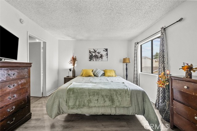 Front Image Thumbnail for CRSR26017127