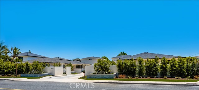 2134 Orange Avenue, Costa Mesa CA: https://media.crmls.org/medias/dac03c70-e606-49ea-ba22-fed83babf606.jpg