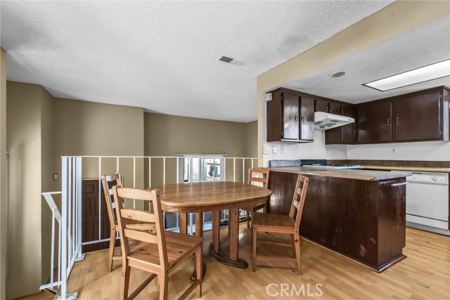 Detail Gallery Image 11 of 30 For 11216 Lower Azusa Rd #C,  El Monte,  CA 91731 - 2 Beds | 2/1 Baths