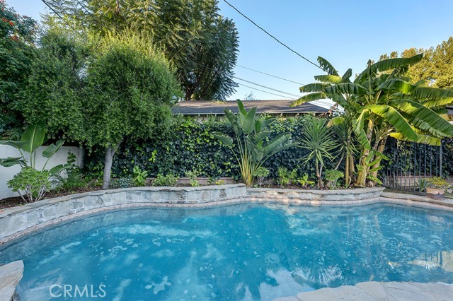 Detail Gallery Image 42 of 52 For 5727 Colbath, Valley Glen,  CA 91401 - 3 Beds | 3 Baths