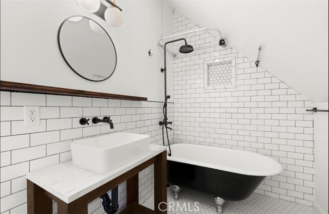 Detail Gallery Image 49 of 66 For 242 W 17th St, San Pedro,  CA 90731 - 4 Beds | 3/1 Baths