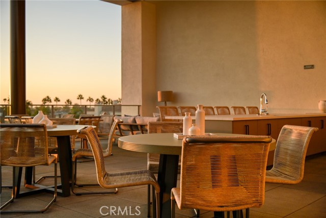 414 Main Street, Huntington Beach CA: https://media.crmls.org/medias/dac25f04-a235-4797-9fad-e59003fd75a3.jpg