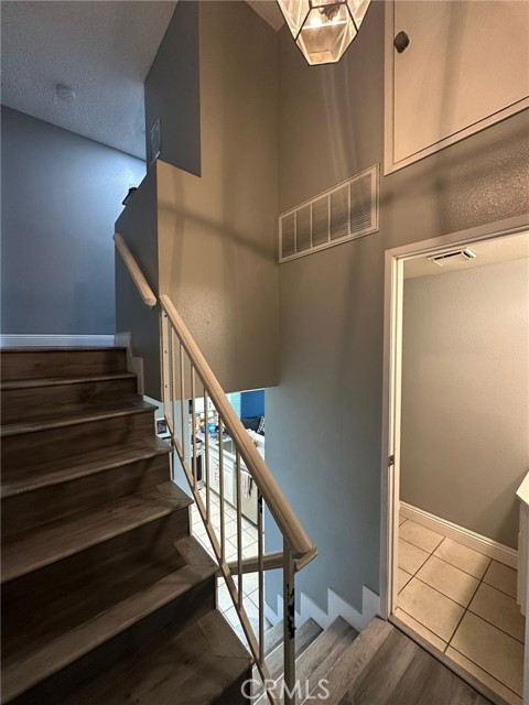 Detail Gallery Image 11 of 21 For 6951 E Gage Ave, Commerce,  CA 90040 - 2 Beds | 2/1 Baths