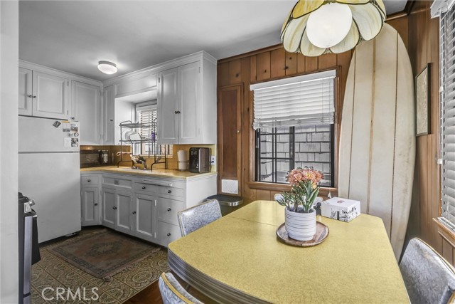 266 Grandview, Laguna Beach CA: https://media.crmls.org/medias/dac371bf-a562-4afa-86eb-a53b6d71a758.jpg