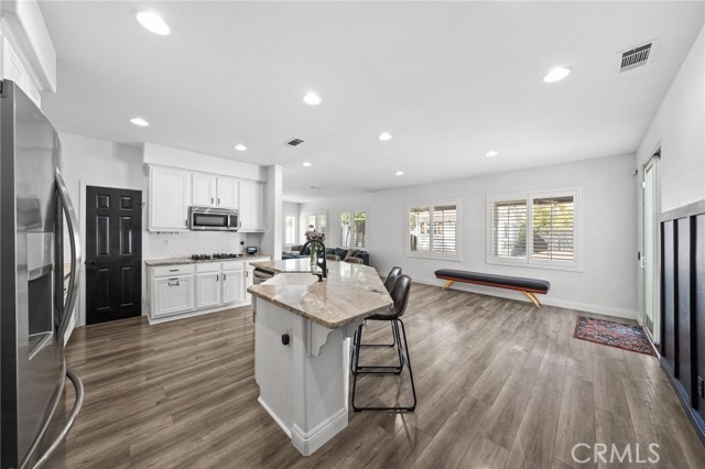 Detail Gallery Image 10 of 54 For 27497 Yellow Wood Way, Murrieta,  CA 92562 - 6 Beds | 4 Baths