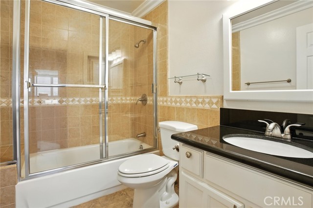 121 S Hope Street, Los Angeles CA: https://media.crmls.org/medias/dac3eebc-e8e5-438b-bce6-a672480a99b9.jpg