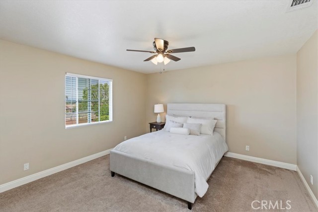 40624 Calle Cancion, Temecula CA: https://media.crmls.org/medias/dac3f4a1-7ca4-48a4-a2db-d06d0f6ccd7b.jpg