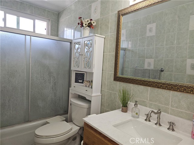 Detail Gallery Image 9 of 11 For 8415 Elburg St, Paramount,  CA 90723 - 2 Beds | 1 Baths