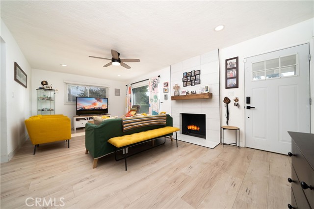 9966 Vernon Avenue, Montclair CA: https://media.crmls.org/medias/dac53be9-5263-4116-9542-5f17f302460a.jpg