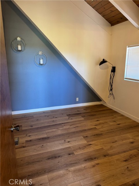 Detail Gallery Image 17 of 30 For 956 Teakwood Dr, Lake Arrowhead,  CA 92352 - 5 Beds | 3 Baths