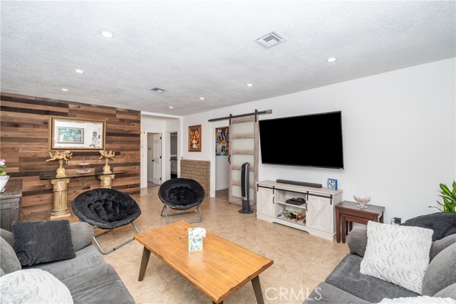 Detail Gallery Image 12 of 25 For 25481 6th St, San Bernardino,  CA 92410 - 2 Beds | 1 Baths