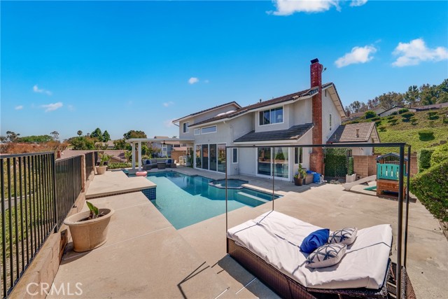 6691 E Smokewood Circle, Anaheim CA: https://media.crmls.org/medias/dac6b974-b674-49a9-a979-6b95acf9eb69.jpg