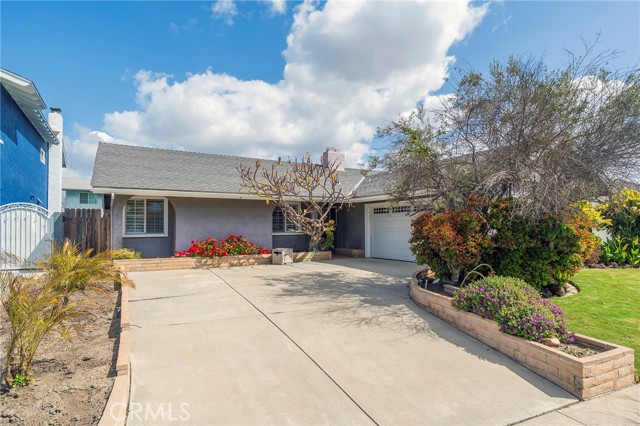 Detail Gallery Image 1 of 28 For 7041 Heil Ave, Huntington Beach,  CA 92647 - 3 Beds | 2 Baths