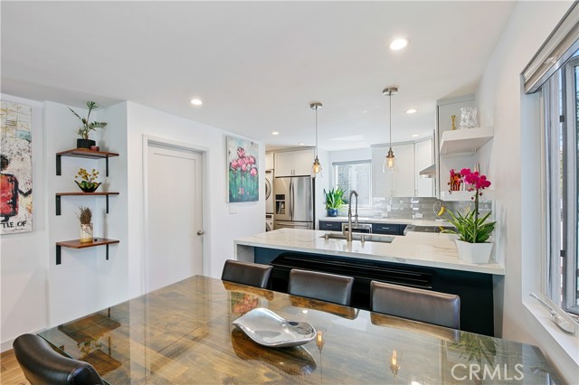 Detail Gallery Image 3 of 41 For 3512 Pacific Ave #2,  Los Angeles,  CA 90292 - 2 Beds | 2 Baths