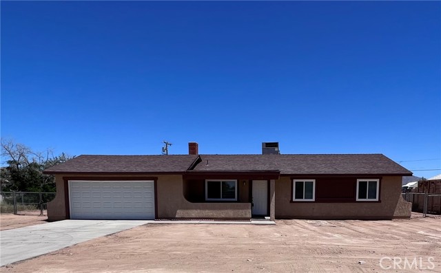 Detail Gallery Image 1 of 21 For 15191 Navajo Rd, Apple Valley,  CA 92307 - 3 Beds | 2 Baths