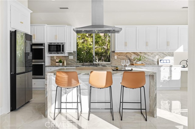 Image 14 of 71 For 23195 Stoneridge