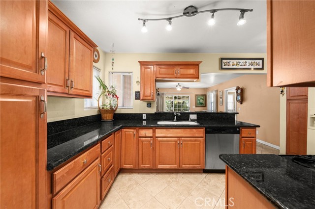 Detail Gallery Image 7 of 38 For 2415 Graydon Ave, Monrovia,  CA 91016 - 3 Beds | 2 Baths