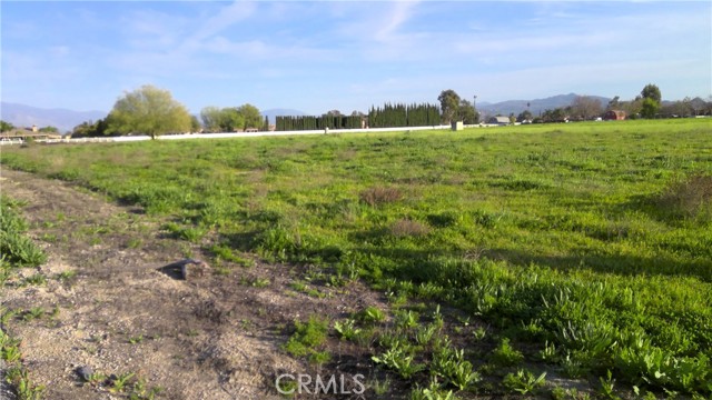 Detail Gallery Image 10 of 14 For 1 Lyon Ave, Hemet,  CA 92543 - – Beds | – Baths