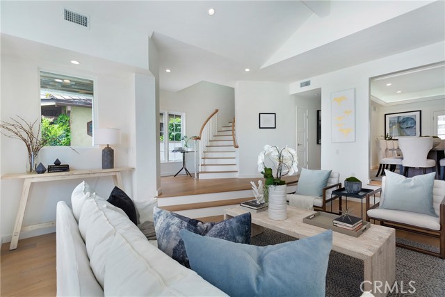 Detail Gallery Image 13 of 57 For 608 & 608 .5 Acacia Ave, Corona Del Mar,  CA 92625 - 5 Beds | 4 Baths