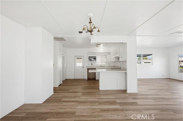 Detail Gallery Image 5 of 37 For 500 San Mateo, Hemet,  CA 92543 - 2 Beds | 2 Baths