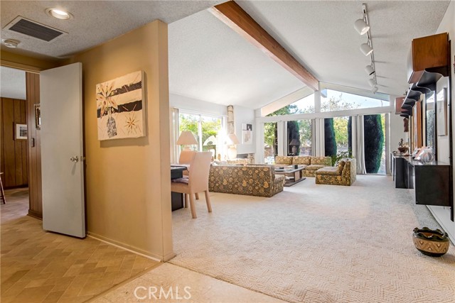 Detail Gallery Image 6 of 30 For 4547 El Reposo Dr, Los Angeles,  CA 90065 - 4 Beds | 3 Baths