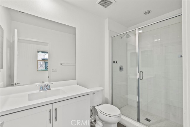 Detail Gallery Image 22 of 56 For 19542 Empire Ln, Northridge,  CA 91324 - 4 Beds | 4 Baths