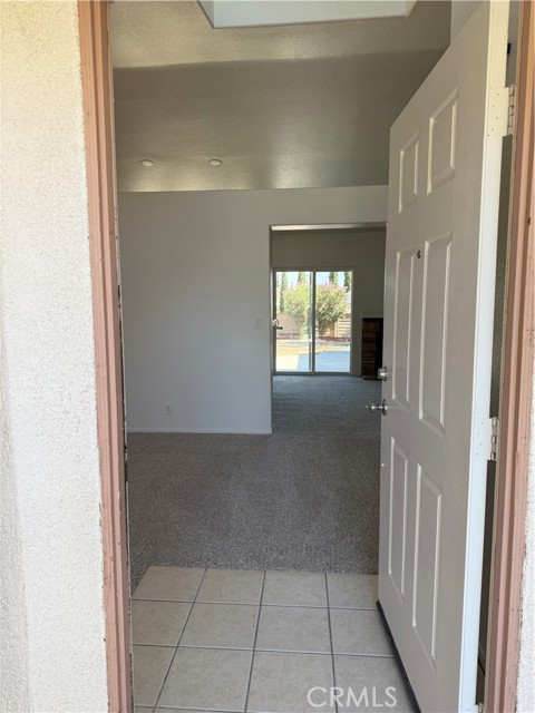 Detail Gallery Image 4 of 25 For 14106 Dartmouth St, Hesperia,  CA 92344 - 3 Beds | 2 Baths