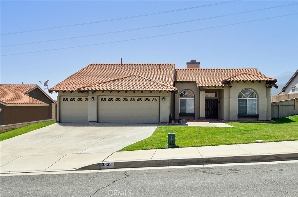 3838 N Flame Tree Avenue