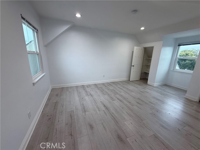 6346 Goodland Place, North Hollywood CA: https://media.crmls.org/medias/dacd655e-11b1-49df-a407-5fb6f0fc95b7.jpg
