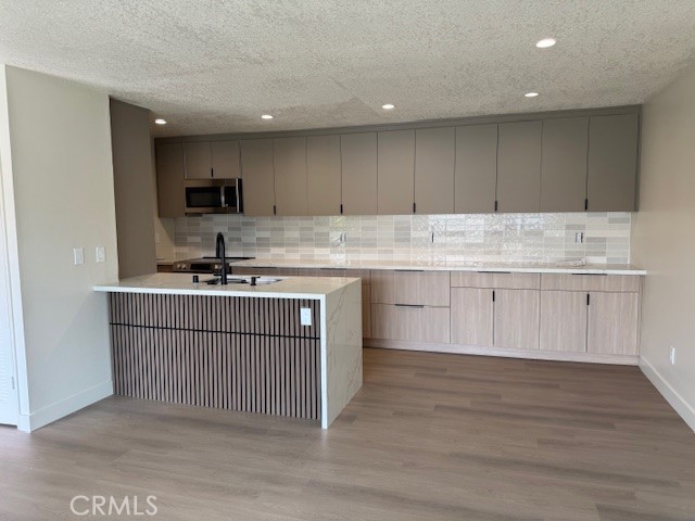 Details for 2501 Sunflower  F12, Santa Ana, CA 92704