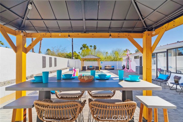 Detail Gallery Image 30 of 32 For 2404 E Bellamy Rd, Palm Springs,  CA 92262 - 4 Beds | 2 Baths