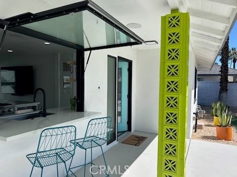 Detail Gallery Image 5 of 9 For 3940 E Calle San Antonio, Palm Springs,  CA 92264 - 3 Beds | 2 Baths