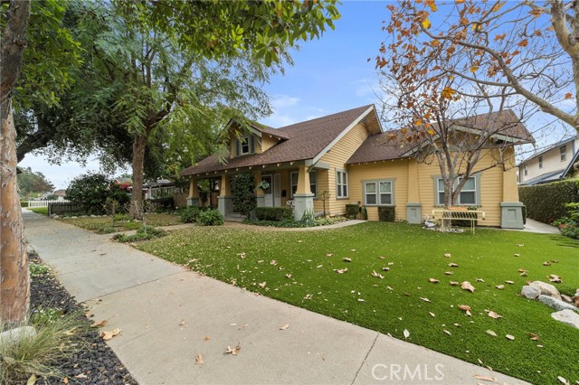 Detail Gallery Image 3 of 32 For 316 E Foothill Bld, Glendora,  CA 91741 - 3 Beds | 2 Baths