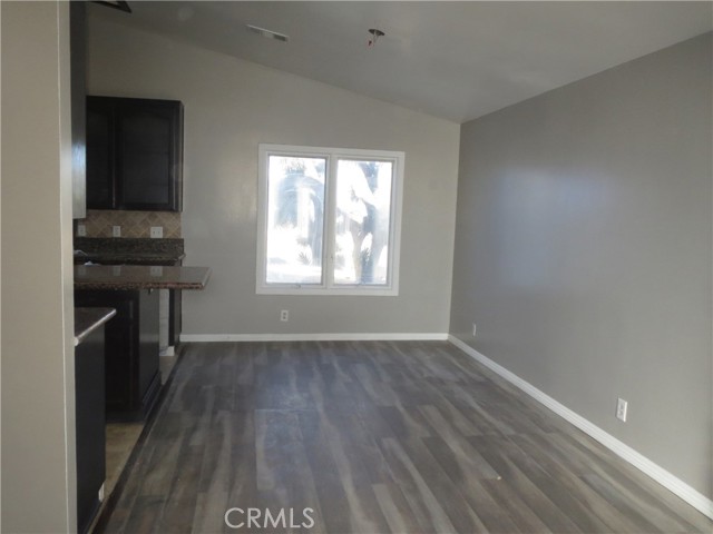 10330 Shasta, Phelan CA: https://media.crmls.org/medias/dacfa071-0bc9-441c-9267-b6ad9e129ac1.jpg