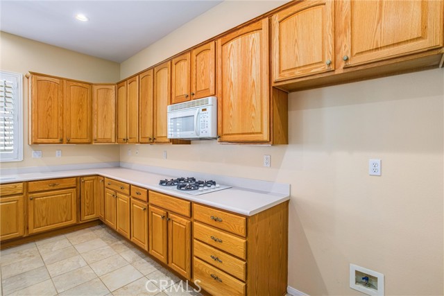 Detail Gallery Image 15 of 40 For 985 Hidden Oaks Dr, Beaumont,  CA 92223 - 2 Beds | 2/1 Baths