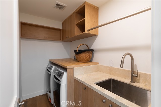 4 Bed Home for Sale in Costa Mesa, California