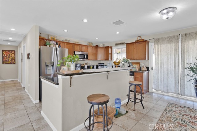 Detail Gallery Image 11 of 42 For 16654 Pawnee, Apple Valley,  CA 92307 - 3 Beds | 2 Baths
