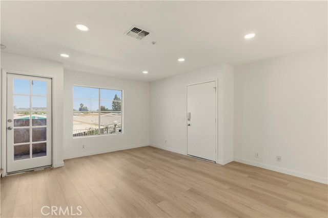 Detail Gallery Image 5 of 21 For 8615 Beverly #6,  Pico Rivera,  CA 90660 - 3 Beds | 2 Baths