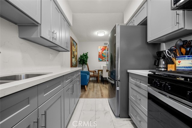 Detail Gallery Image 12 of 27 For 7923 Agnes Ave #3,  North Hollywood,  CA 91605 - 2 Beds | 1 Baths