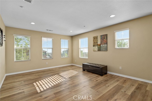 Detail Gallery Image 26 of 45 For 5073 Snowberry Dr, Fontana,  CA 92336 - 5 Beds | 4/1 Baths