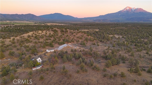 Detail Gallery Image 5 of 16 For 10410 County Hwy a-12, Montague,  CA 96064 - 4 Beds | 2 Baths