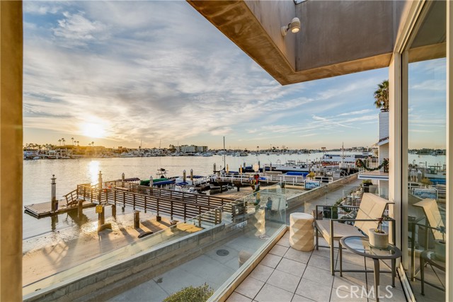 Detail Gallery Image 24 of 50 For 512 S Bay Front, Newport Beach,  CA 92662 - 3 Beds | 2/1 Baths