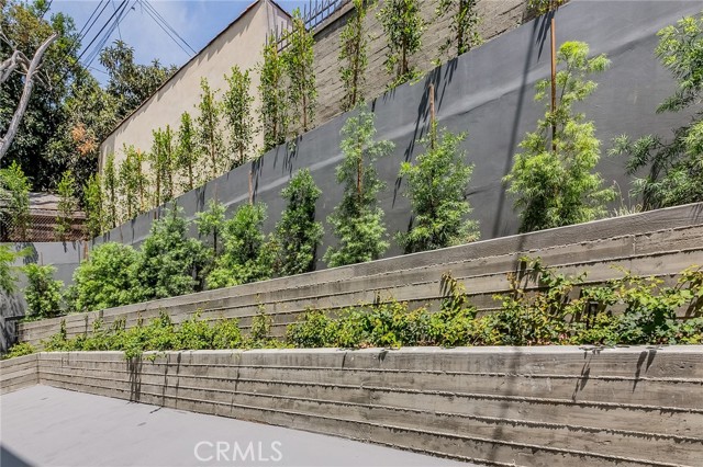 Detail Gallery Image 18 of 19 For 214 Westmoreland #6,  Los Angeles,  CA 90004 - 3 Beds | 2 Baths