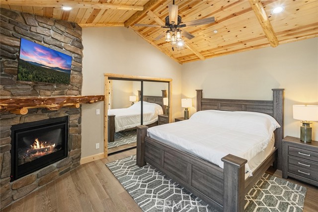 1658 Tuolumne Road, Big Bear City CA: https://media.crmls.org/medias/dad46eca-bcb0-4378-9f28-30e005db2e9b.jpg