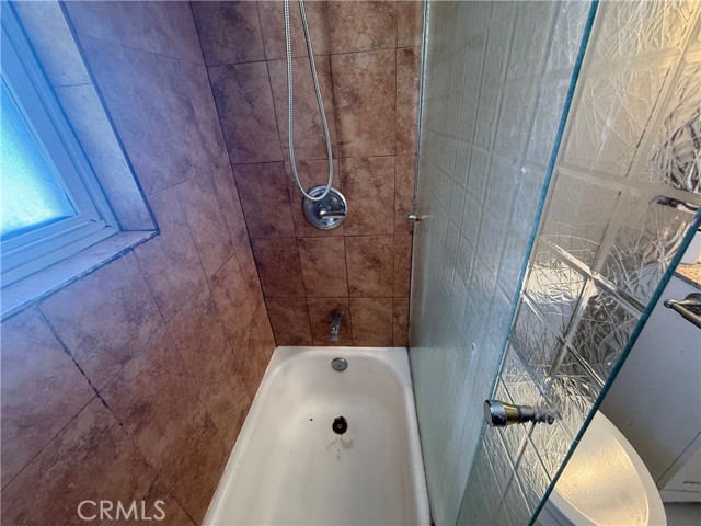 https://media.crmls.org/medias/dad47529-4e6f-4c8c-ac96-f2c28290f4ea.jpg