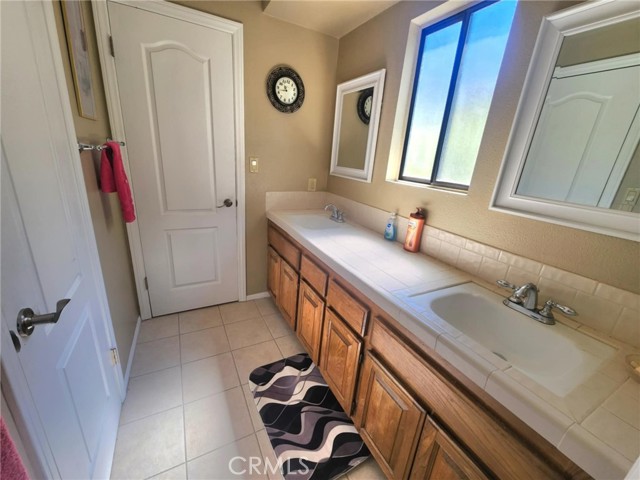 450 Fairway Drive, Palmdale CA: https://media.crmls.org/medias/dad47bfd-b2a3-43a9-825e-427cb4923af8.jpg