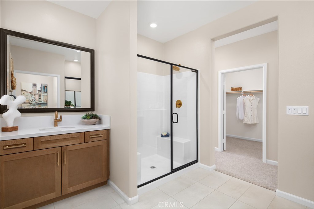 https://media.crmls.org/medias/dad4e4d0-d2c2-44ab-ba9d-058a828b79b7.jpg?preset=X-Large