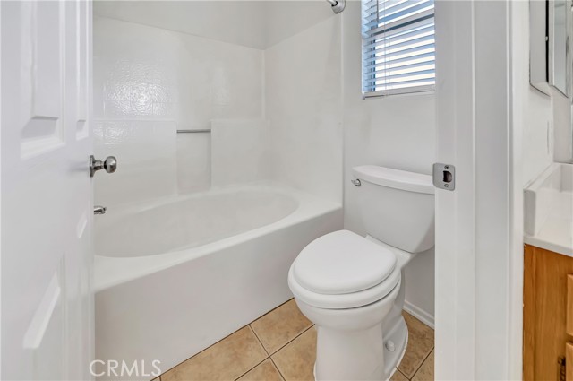 3524 San Jacinto Avenue, Rosamond CA: https://media.crmls.org/medias/dad6270c-5b38-4e87-91ba-4c836009b04f.jpg