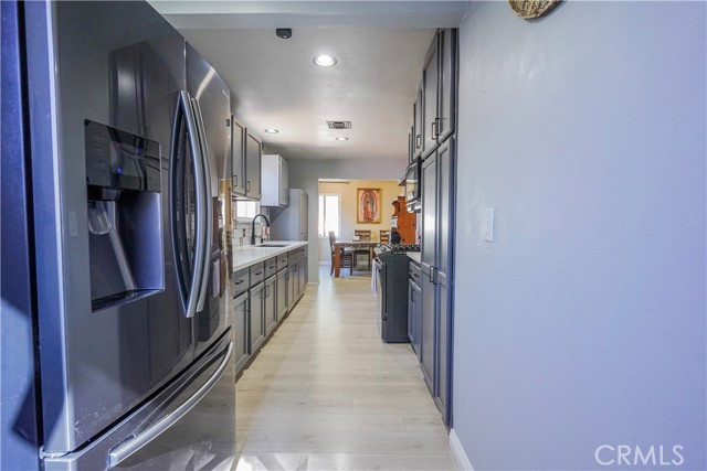 Detail Gallery Image 29 of 43 For 1223 W 27th, San Bernardino,  CA 92405 - 3 Beds | 1 Baths