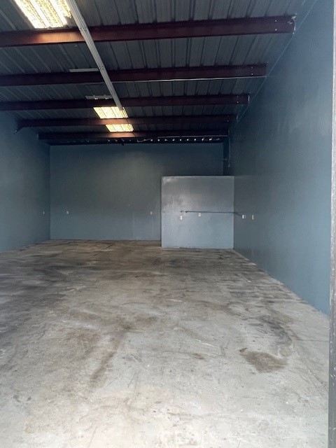 22275 Powhatan Road, Apple Valley, California 92308, ,Commercial Lease,For Rent,22275 Powhatan Road,CRHD25090296